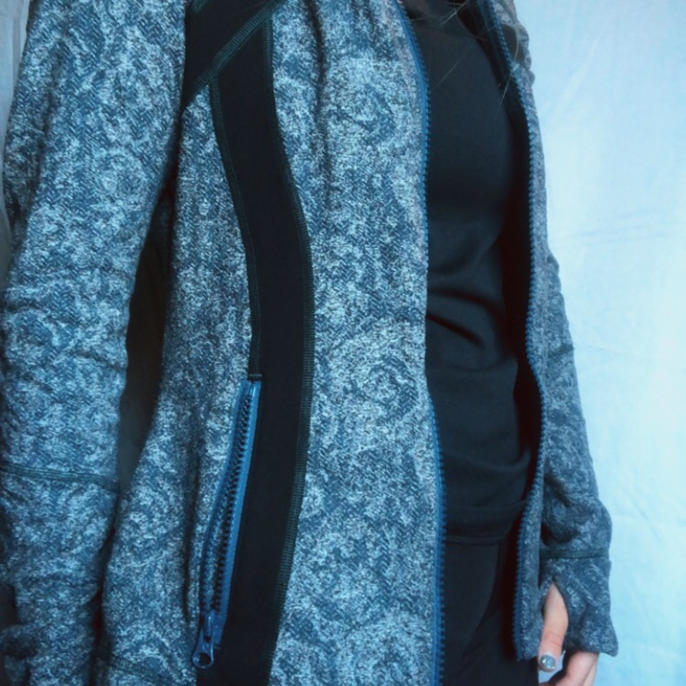 Lululemon Define Jacket - Picture 2 of 3